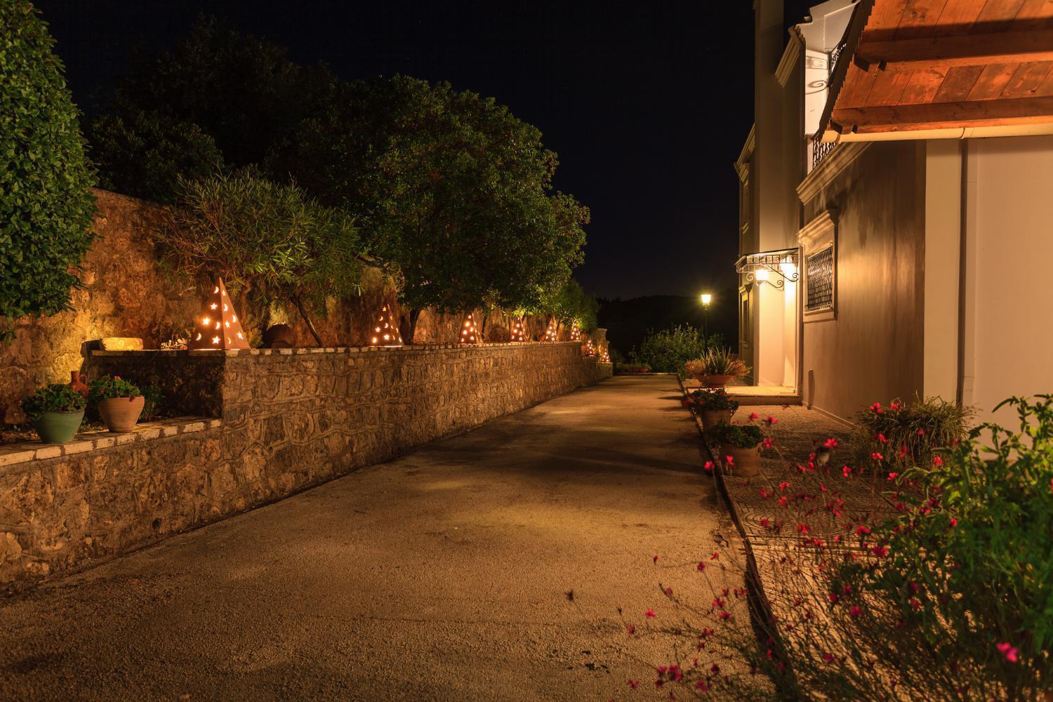 Villa Golden Tiara Agioi Deka  Exterior photo