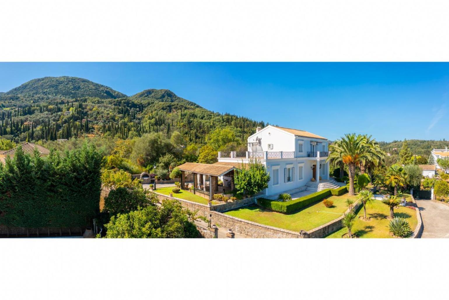 Villa Golden Tiara Agioi Deka  Exterior photo